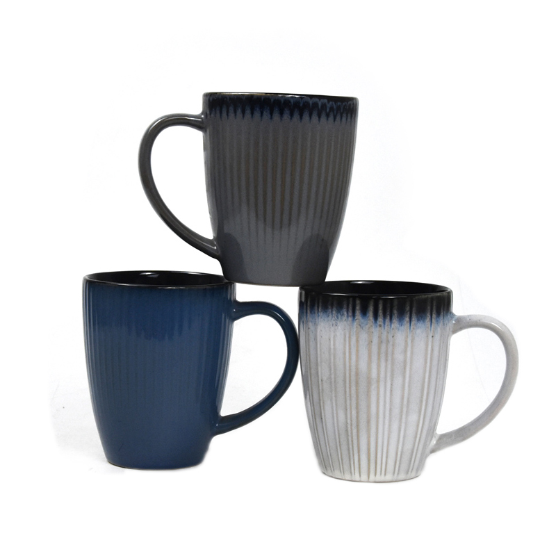 ceramic glaze belly shape coffee mug, embossment outside.